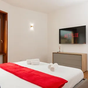 Free Parking - 5 Star - Sauna Luxury Appartamento Milano